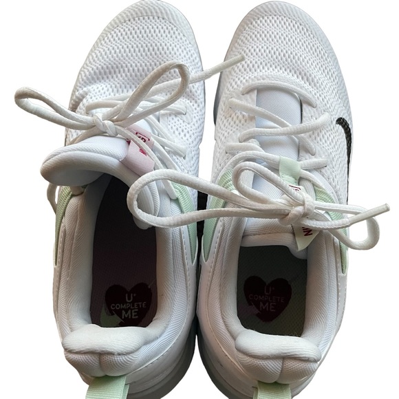 Nike Women’s Legend Essential Training Shoes White/Green/Pink Size 9 - Picture 5 of 8